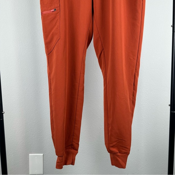 Figs Zamora Scrub Jogger Pants Size Womens Medium In Auburn PO 3558 W23SW2016 - Picture 3 of 14